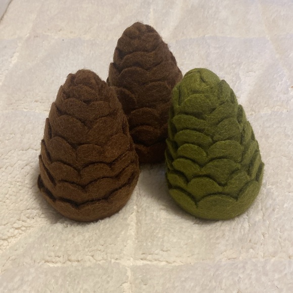 3 TraderJoe’s Felted Pinecones - Picture 3 of 5